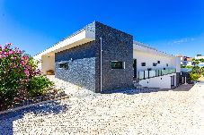 Villa em Quelfes - Blue Hill Boutique Villa