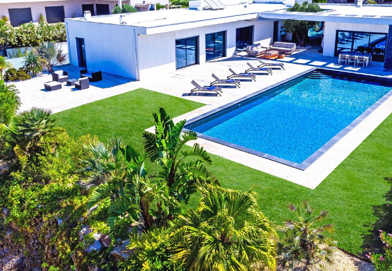 Villa em Quelfes - Blue Hill Boutique Villa