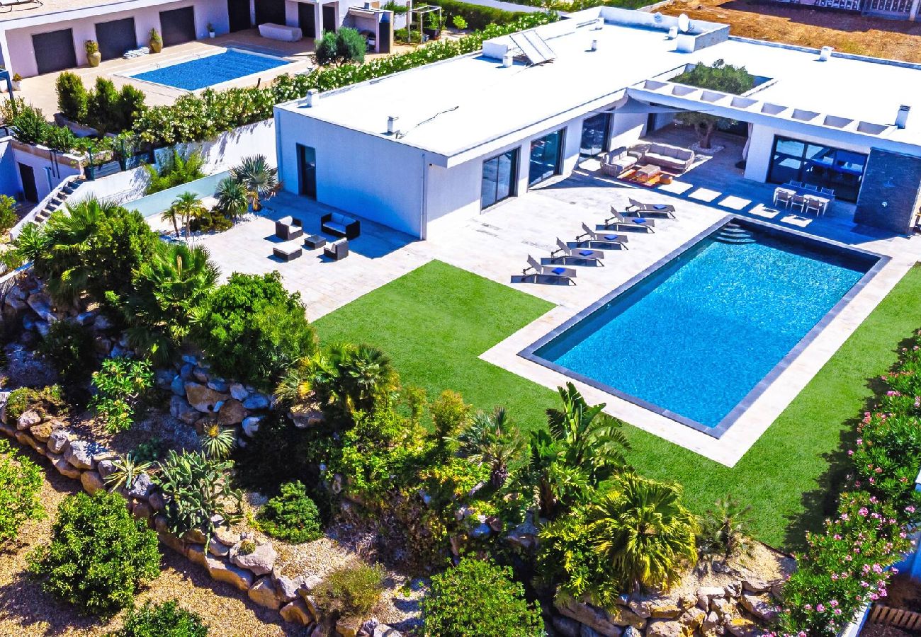 Villa em Quelfes - Blue Hill Boutique Villa
