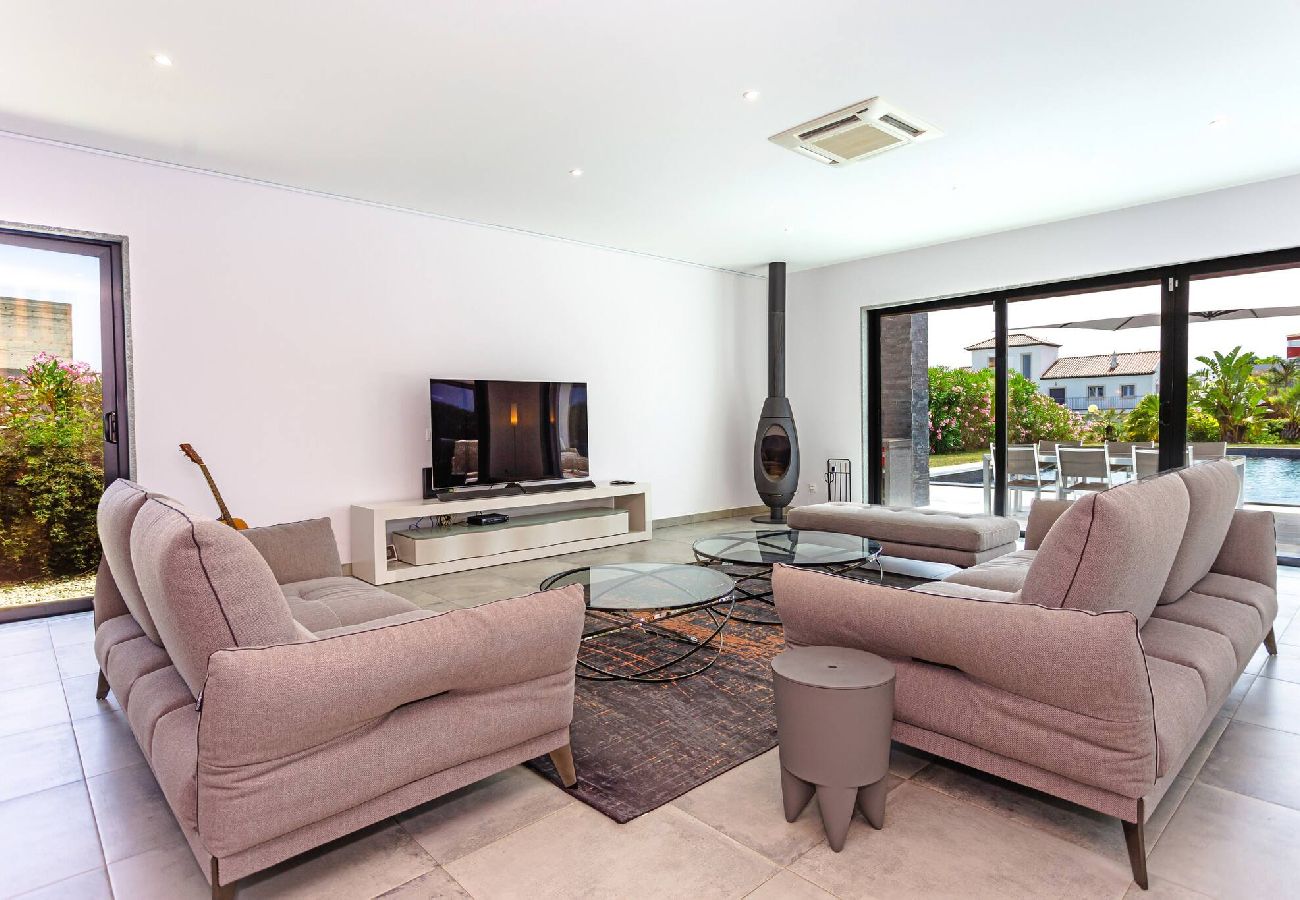 Villa em Quelfes - Blue Hill Boutique Villa
