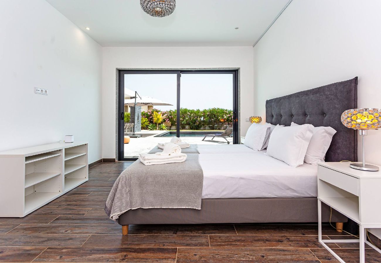 Villa em Quelfes - Blue Hill Boutique Villa