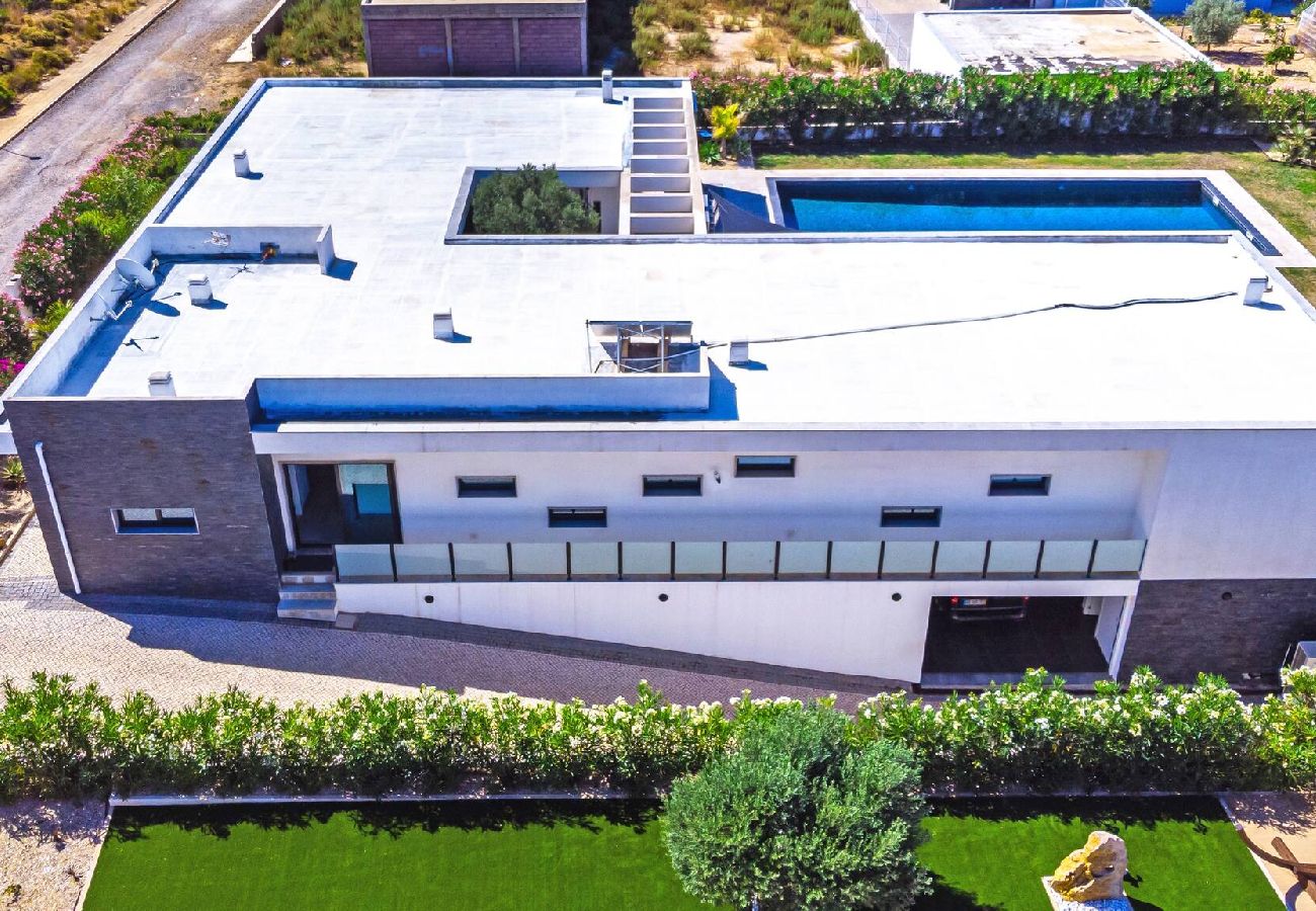 Villa em Quelfes - Blue Hill Boutique Villa