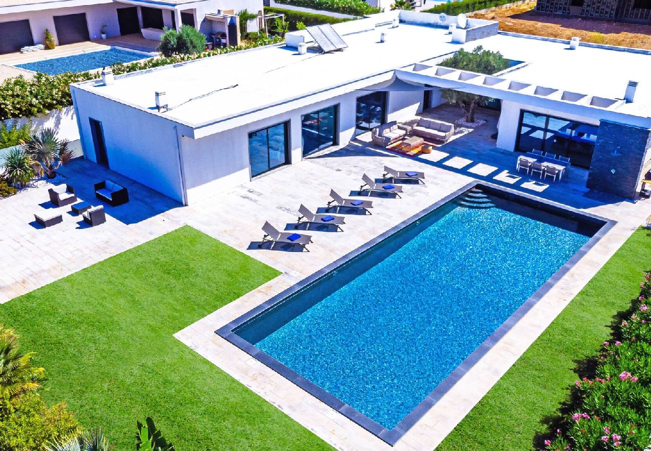 Villa em Quelfes - Blue Hill Boutique Villa