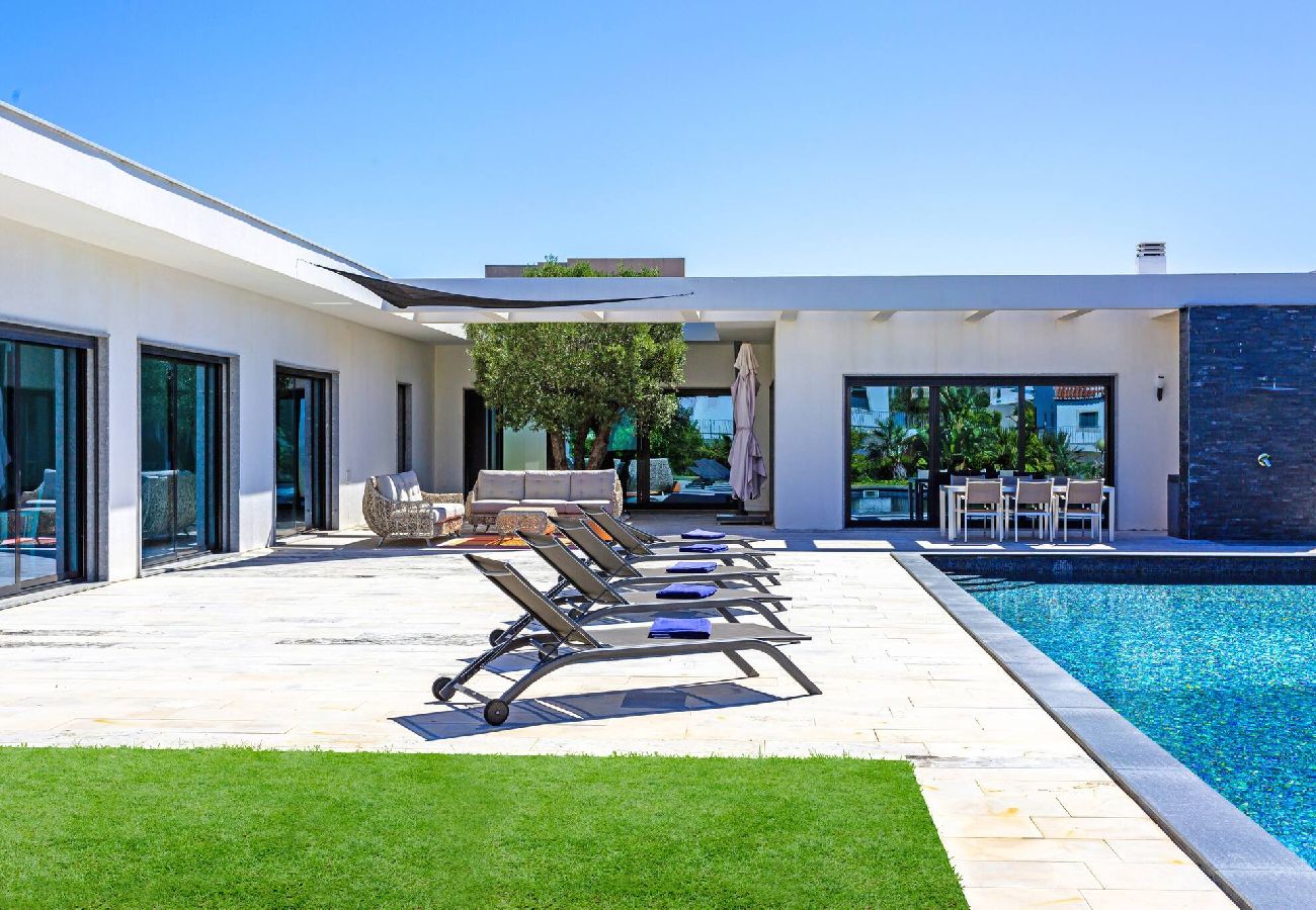Villa em Quelfes - Blue Hill Boutique Villa