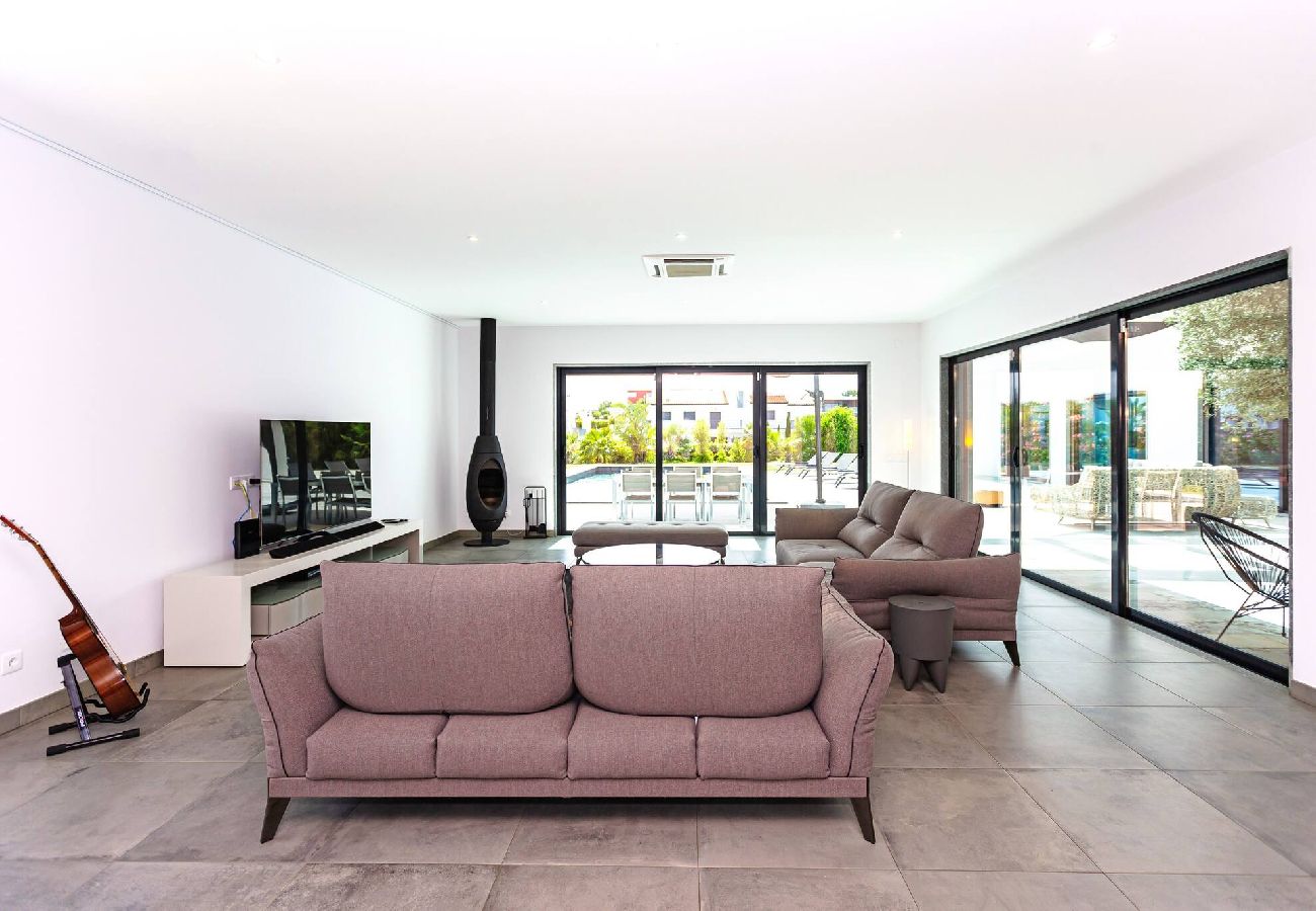 Villa em Quelfes - Blue Hill Boutique Villa