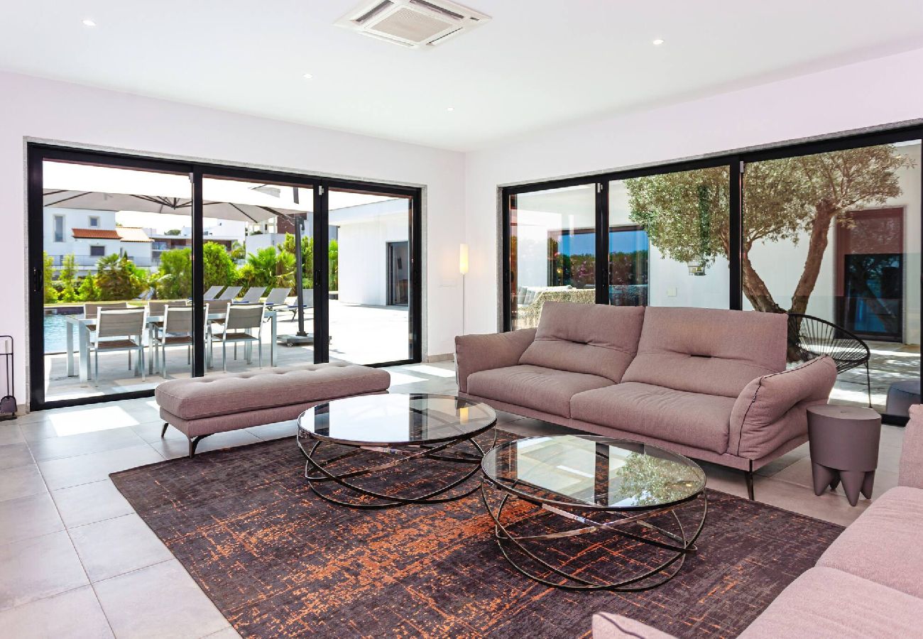 Villa em Quelfes - Blue Hill Boutique Villa
