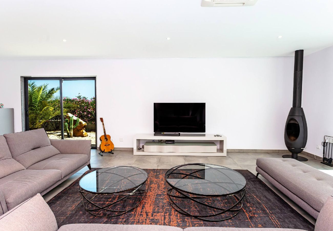 Villa em Quelfes - Blue Hill Boutique Villa
