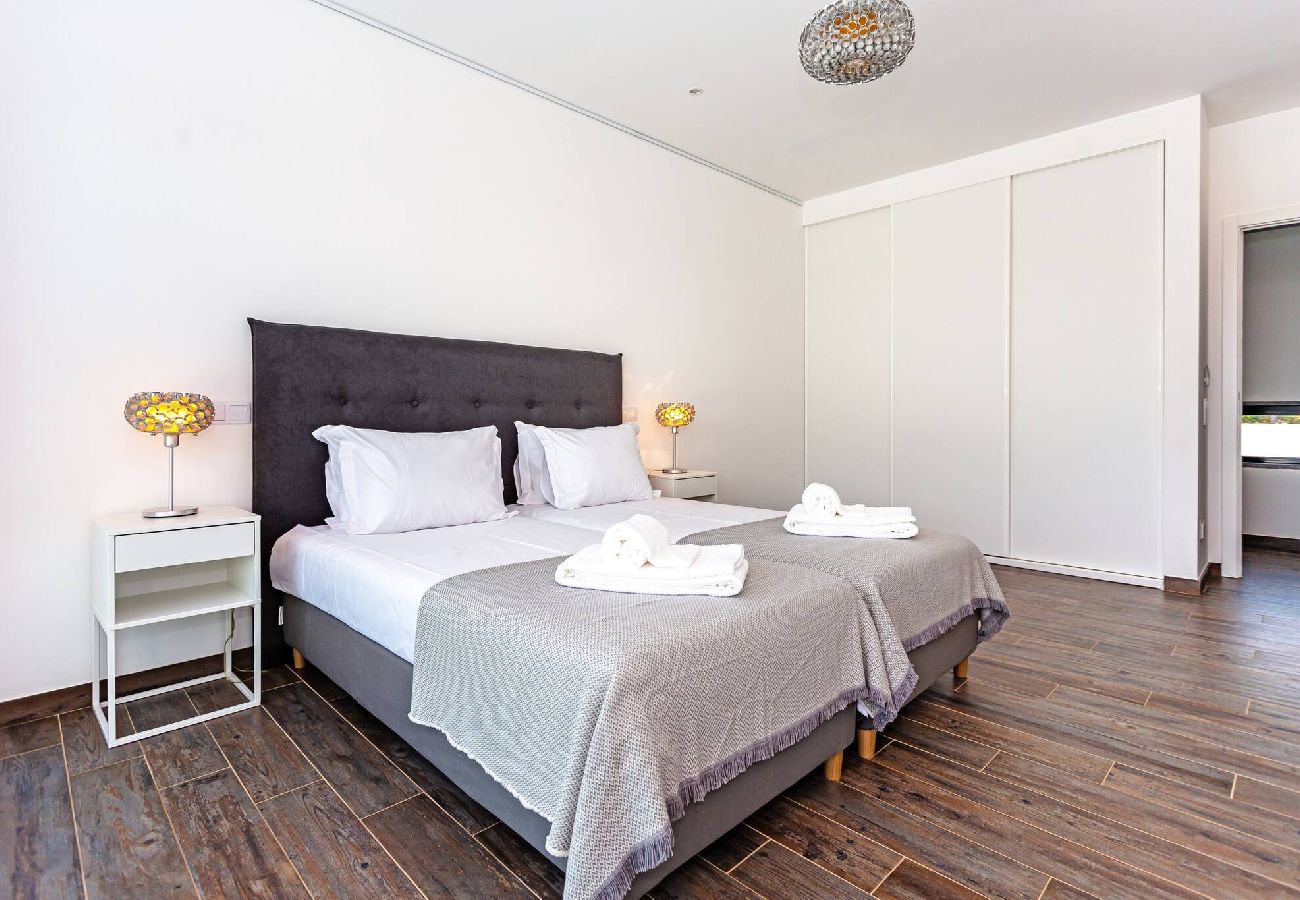 Villa em Quelfes - Blue Hill Boutique Villa