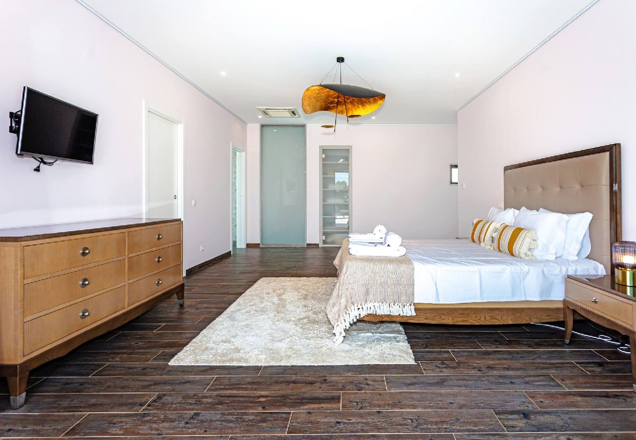 Villa em Quelfes - Blue Hill Boutique Villa