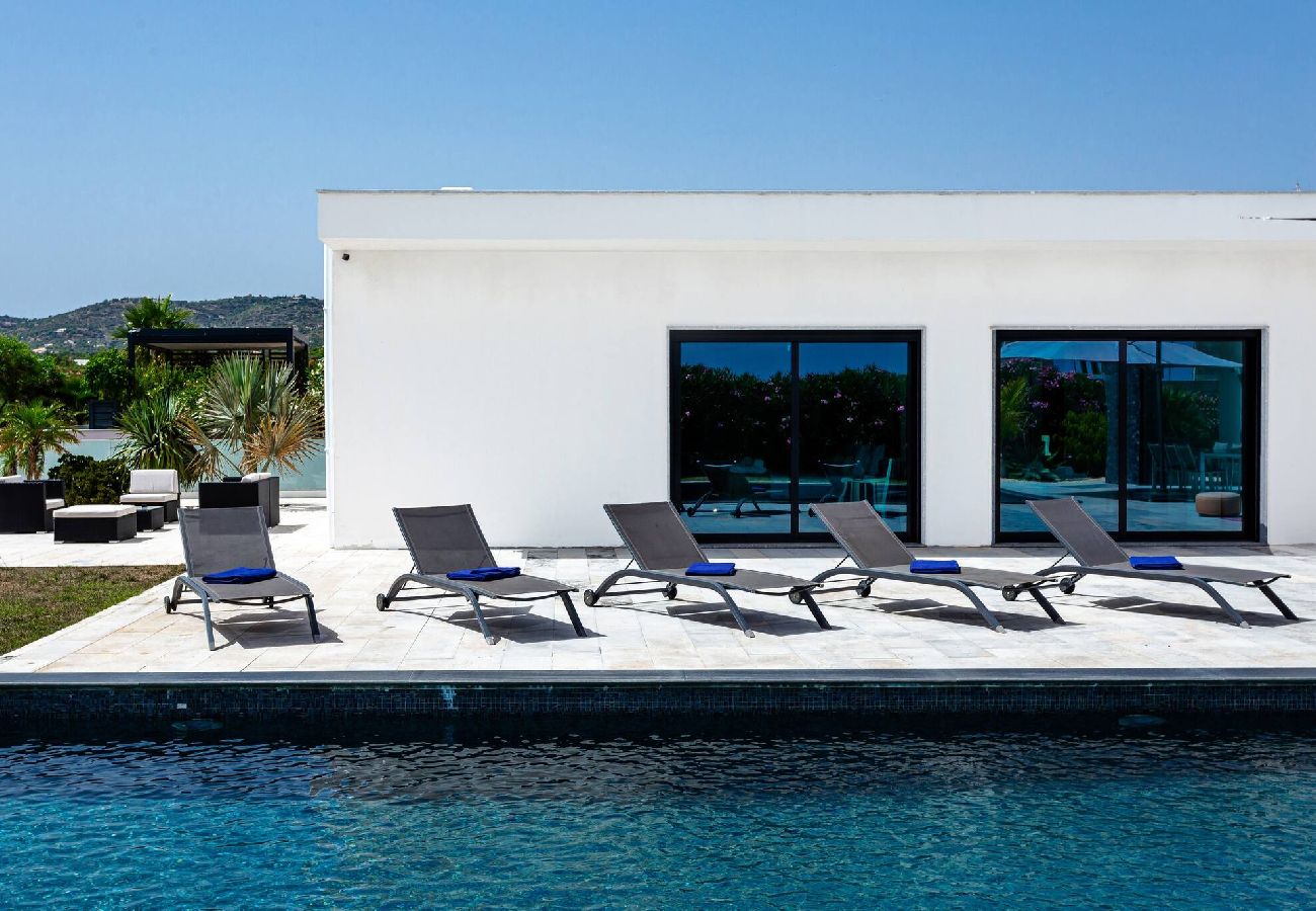 Villa em Quelfes - Blue Hill Boutique Villa