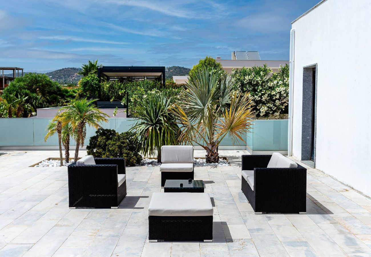 Villa em Quelfes - Blue Hill Boutique Villa