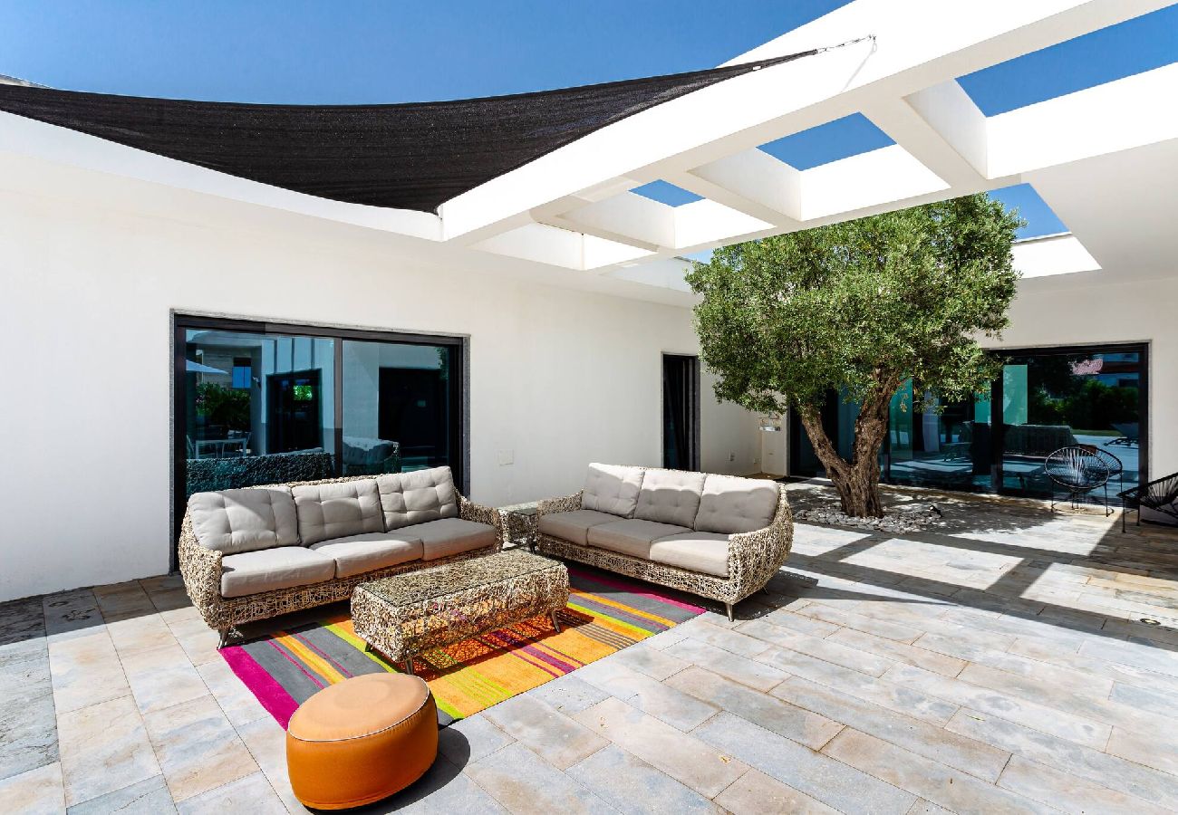 Villa em Quelfes - Blue Hill Boutique Villa