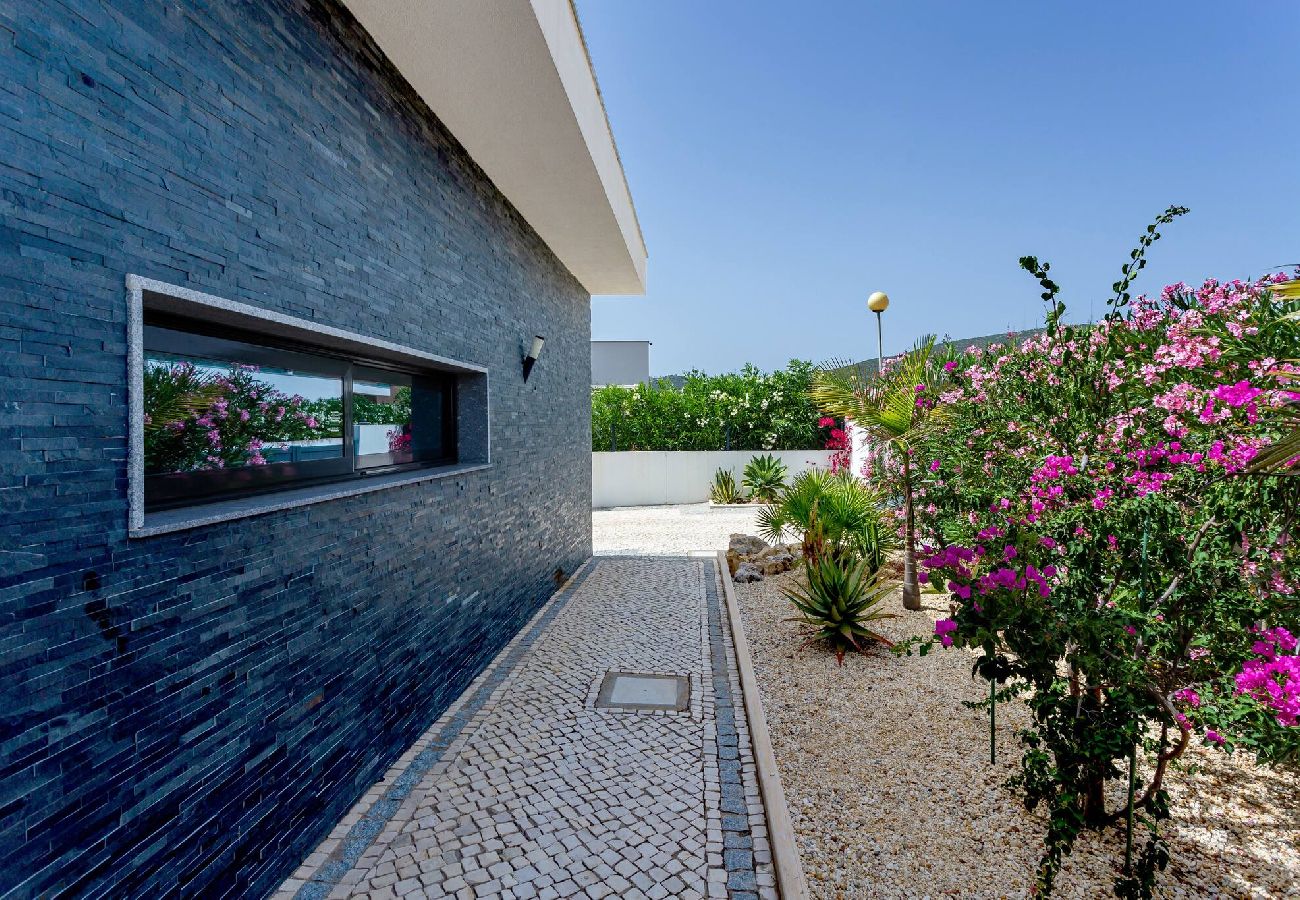 Villa em Quelfes - Blue Hill Boutique Villa