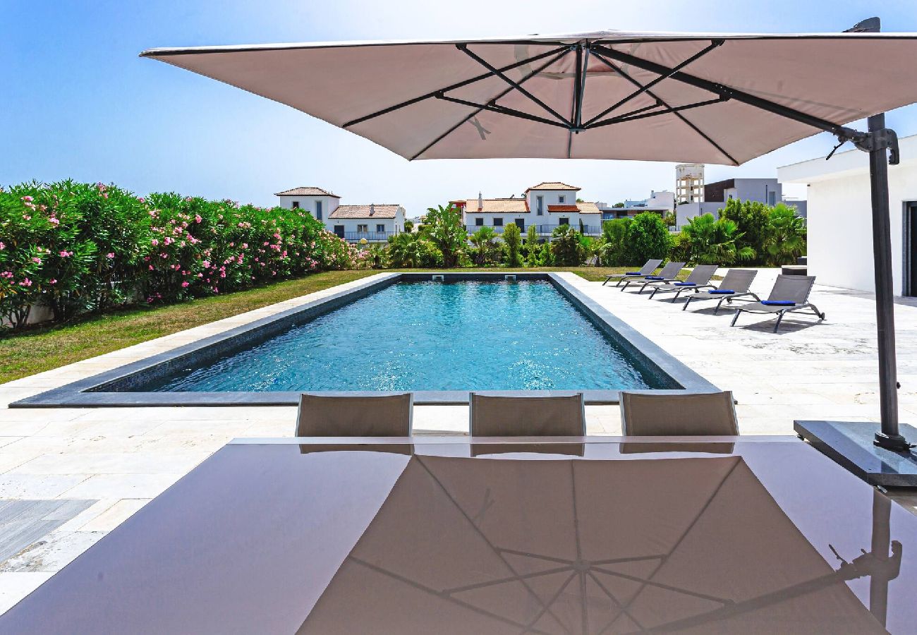 Villa em Quelfes - Blue Hill Boutique Villa