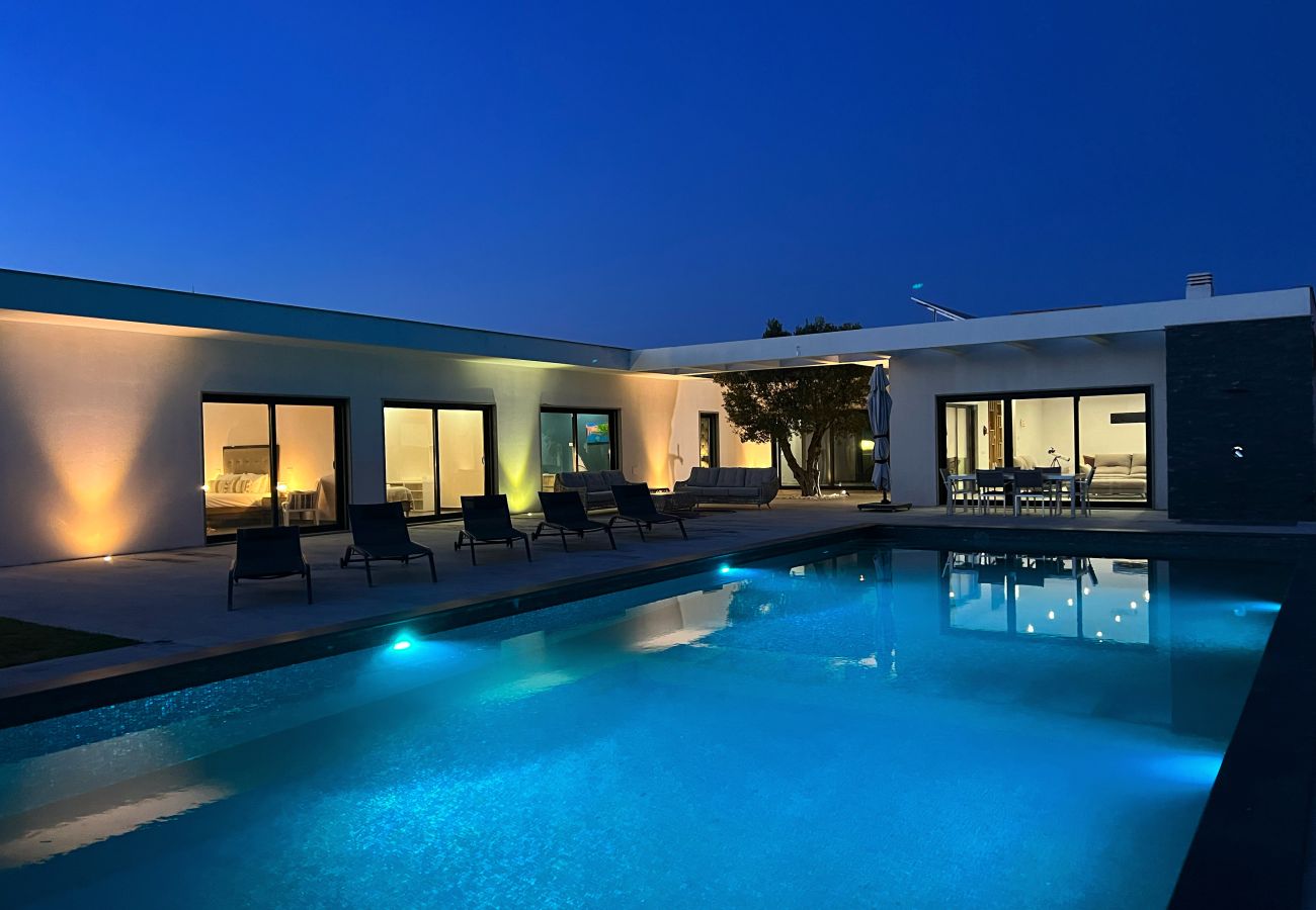 Villa em Quelfes - Blue Hill Boutique Villa