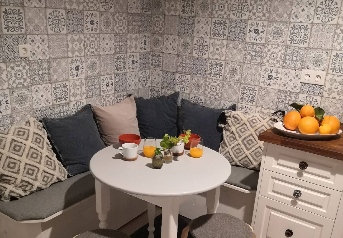 Apartamento em Tavira - Casa Salinas, Elegant Flat w patio in Taviras Hist