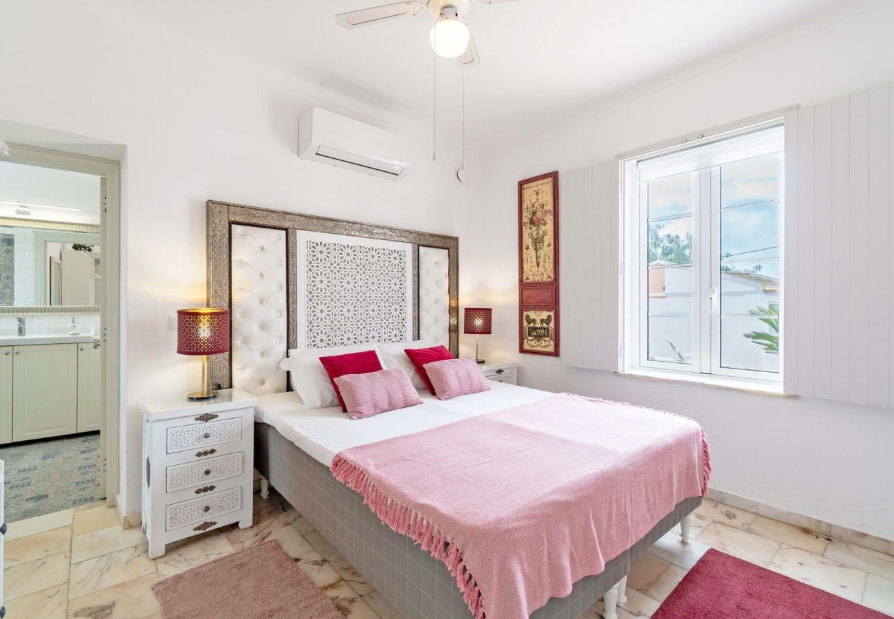 Villa em Moncarapacho - Casa Branca Fuzeta