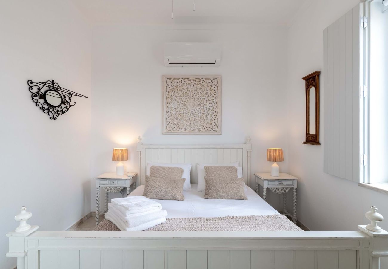 Villa in Moncarapacho - Casa Branca Fuzeta