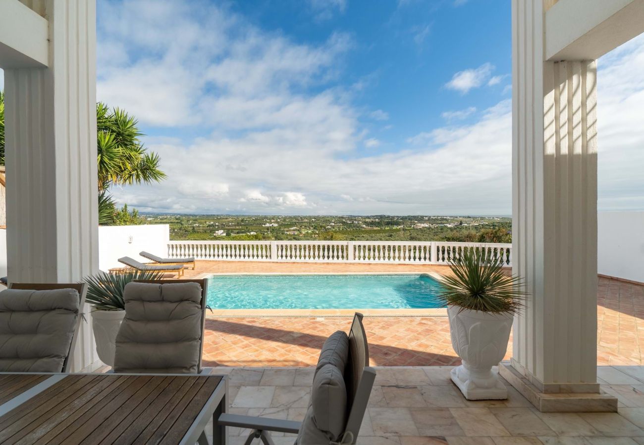 Villa in Moncarapacho - Casa Branca Fuzeta