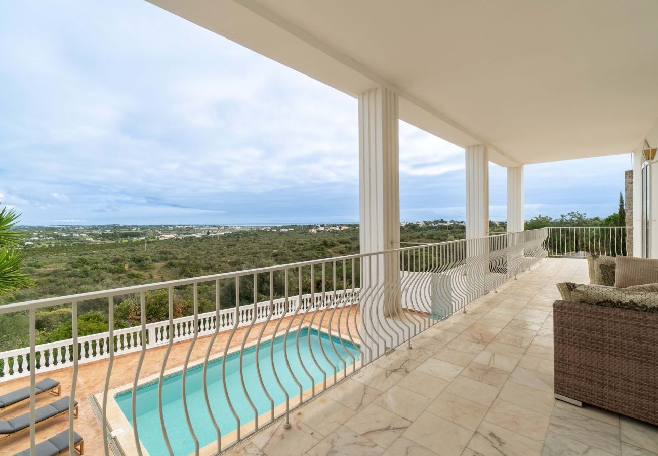 Villa in Moncarapacho - Casa Branca Fuzeta