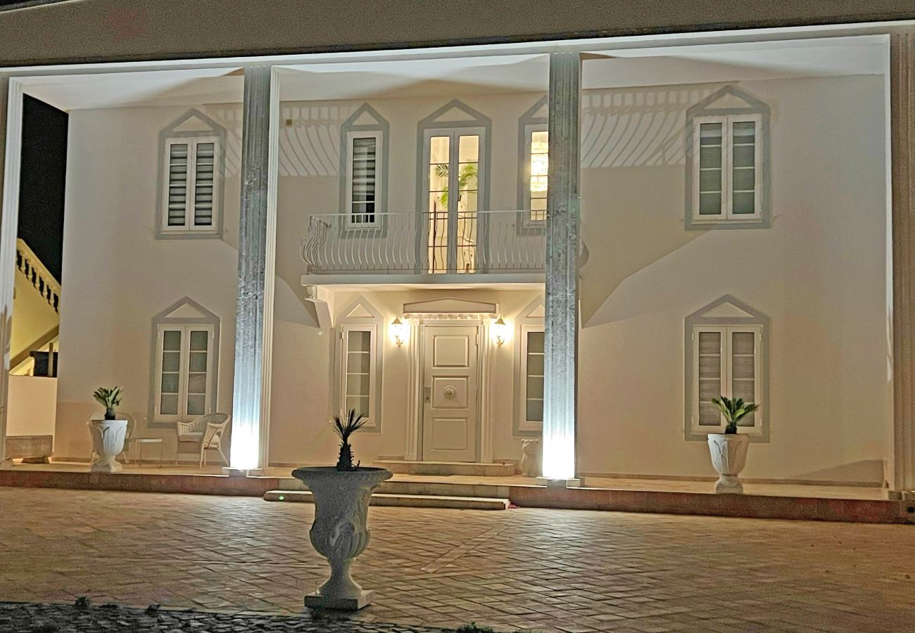 Villa in Moncarapacho - Casa Branca Fuzeta