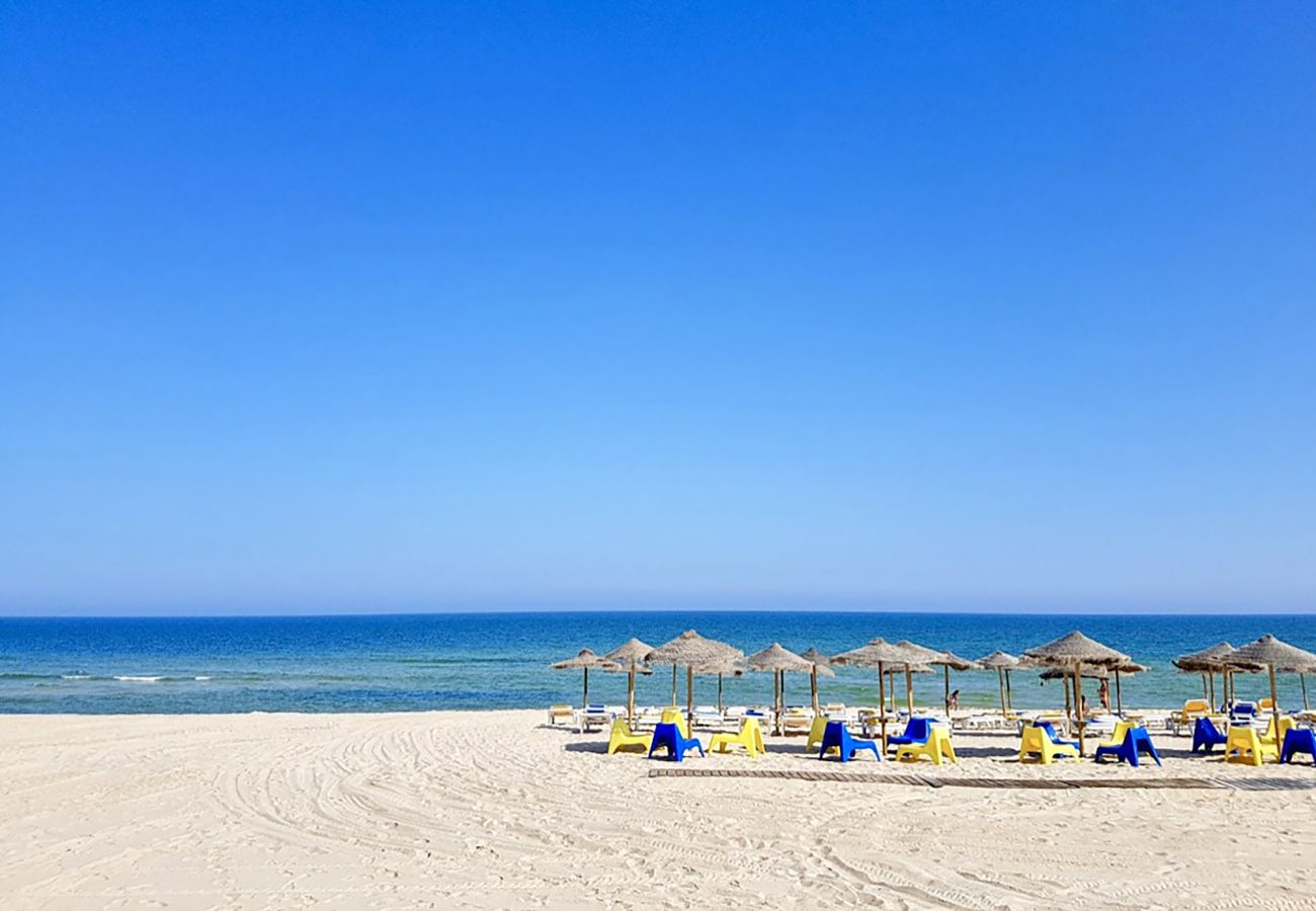 Villa in Moncarapacho - Casa Branca Fuzeta