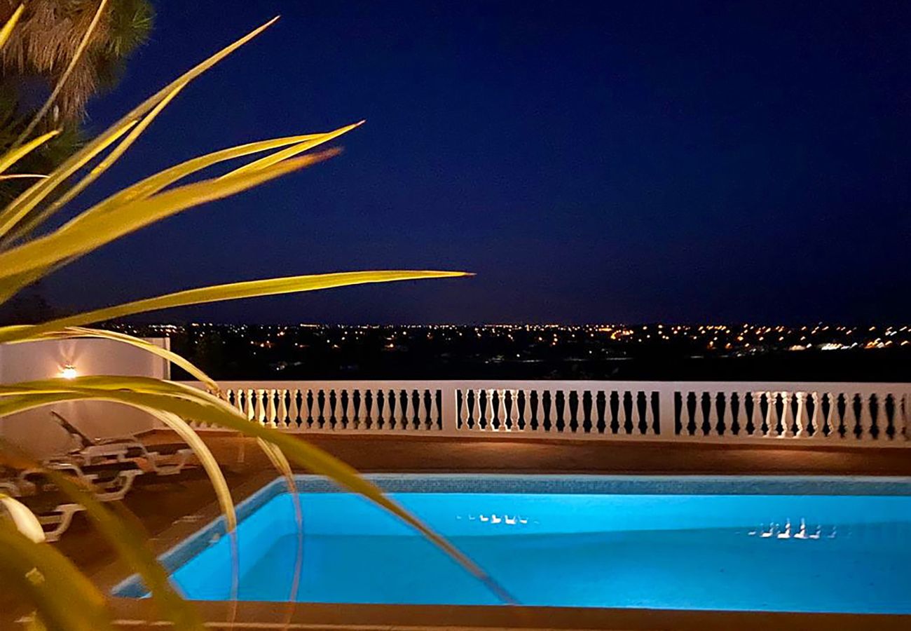 Villa in Moncarapacho - Casa Branca Fuzeta