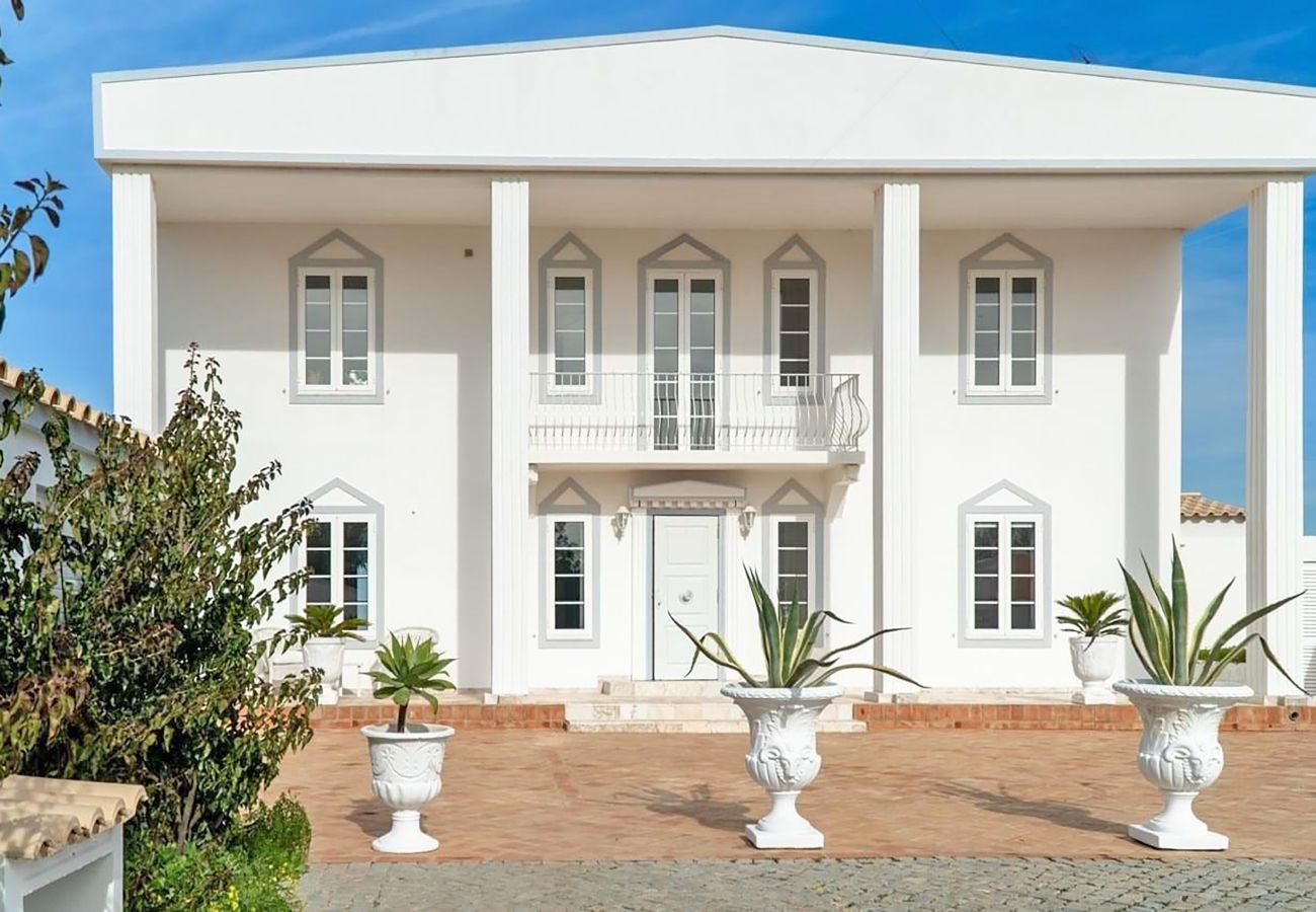 Villa in Moncarapacho - Casa Branca Fuzeta