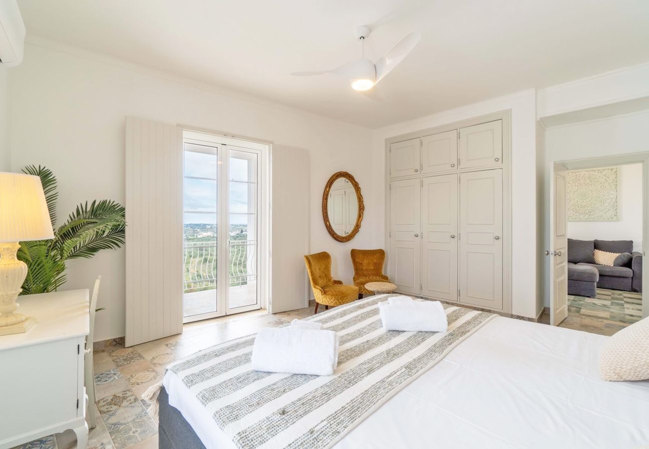 Villa in Moncarapacho - Casa Branca Fuzeta