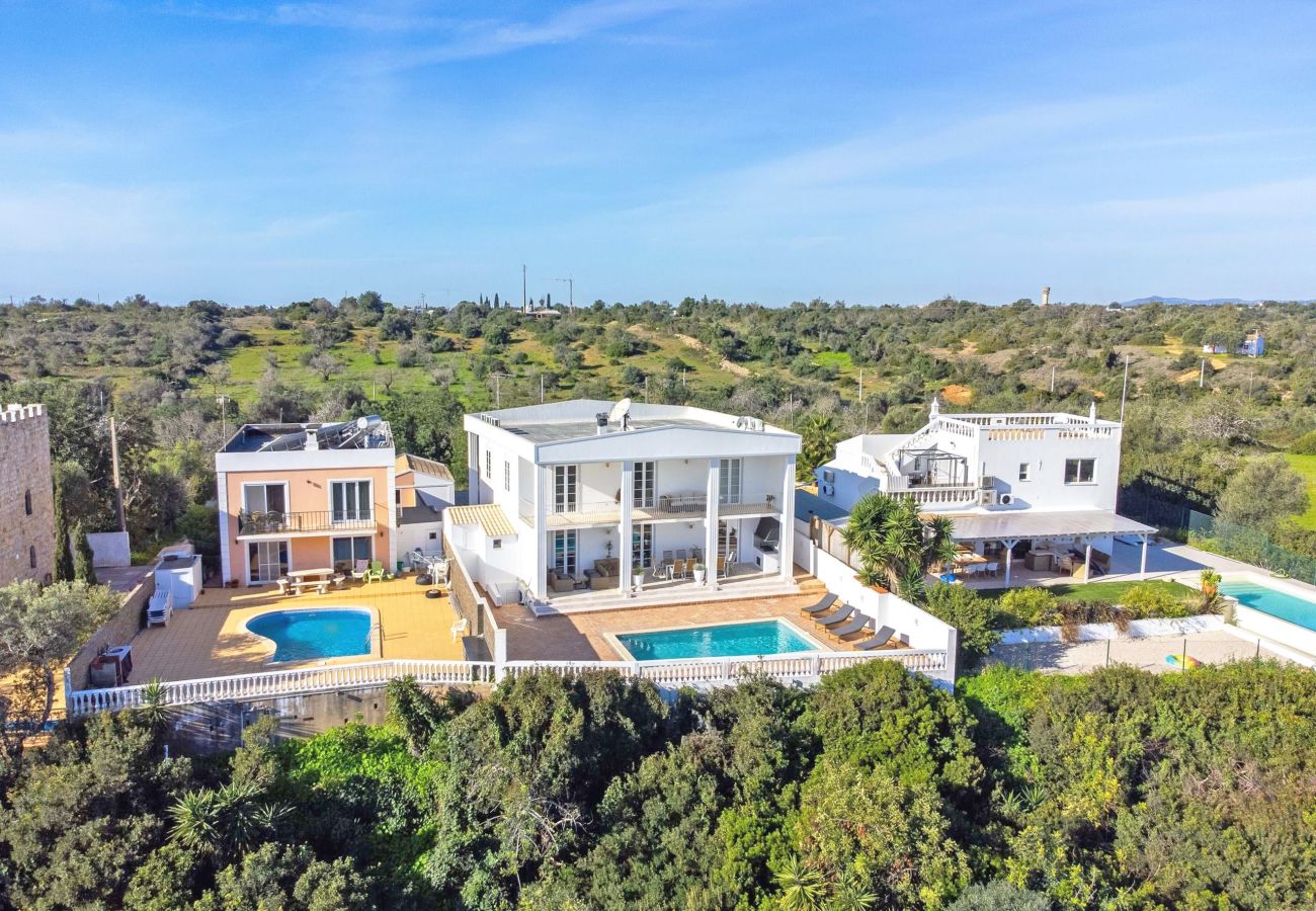 Villa in Moncarapacho - Casa Branca Fuzeta