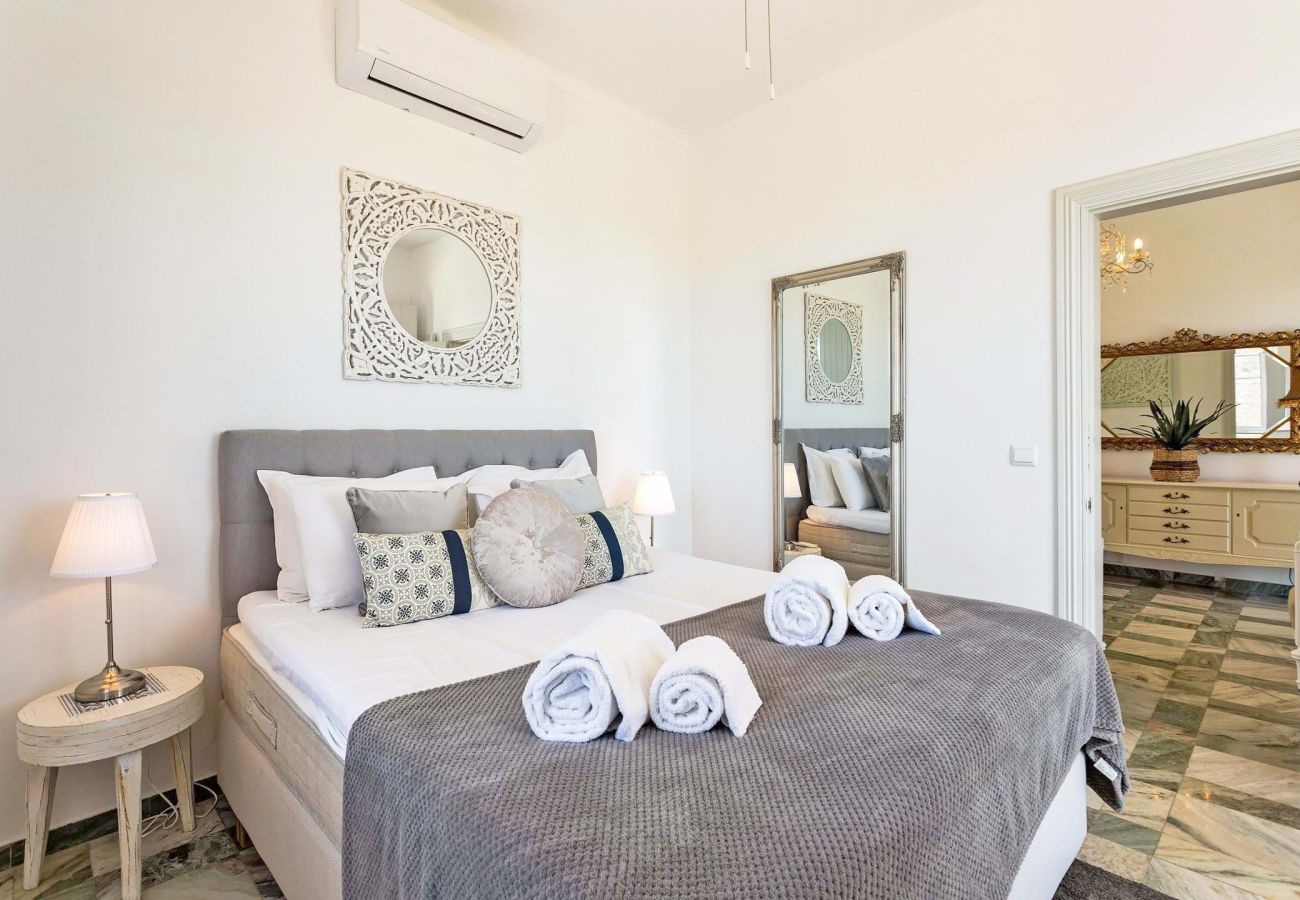 Villa in Moncarapacho - Casa Branca Fuzeta