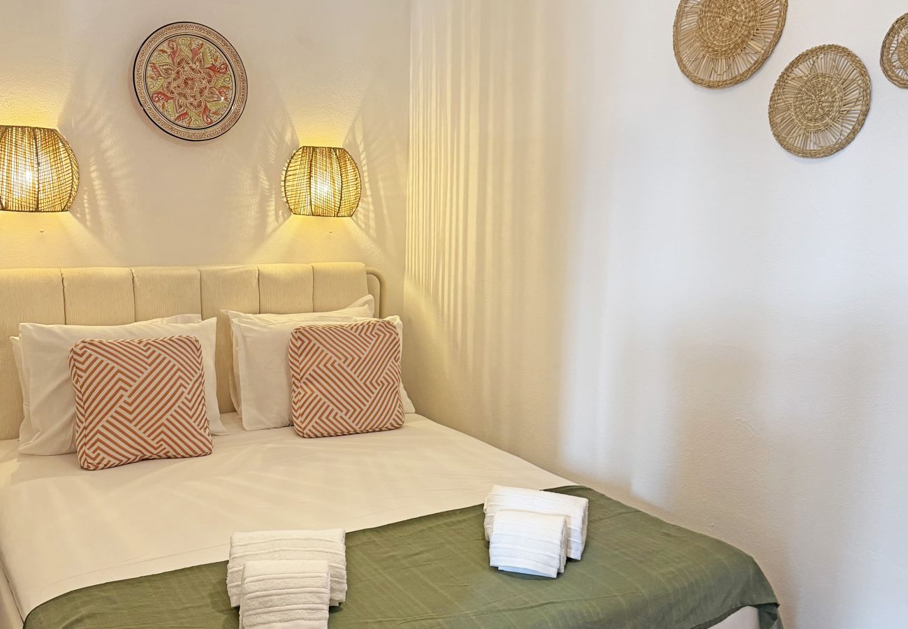 Terraced House in Fuseta - Red Flamingo Townhouse Fuseta